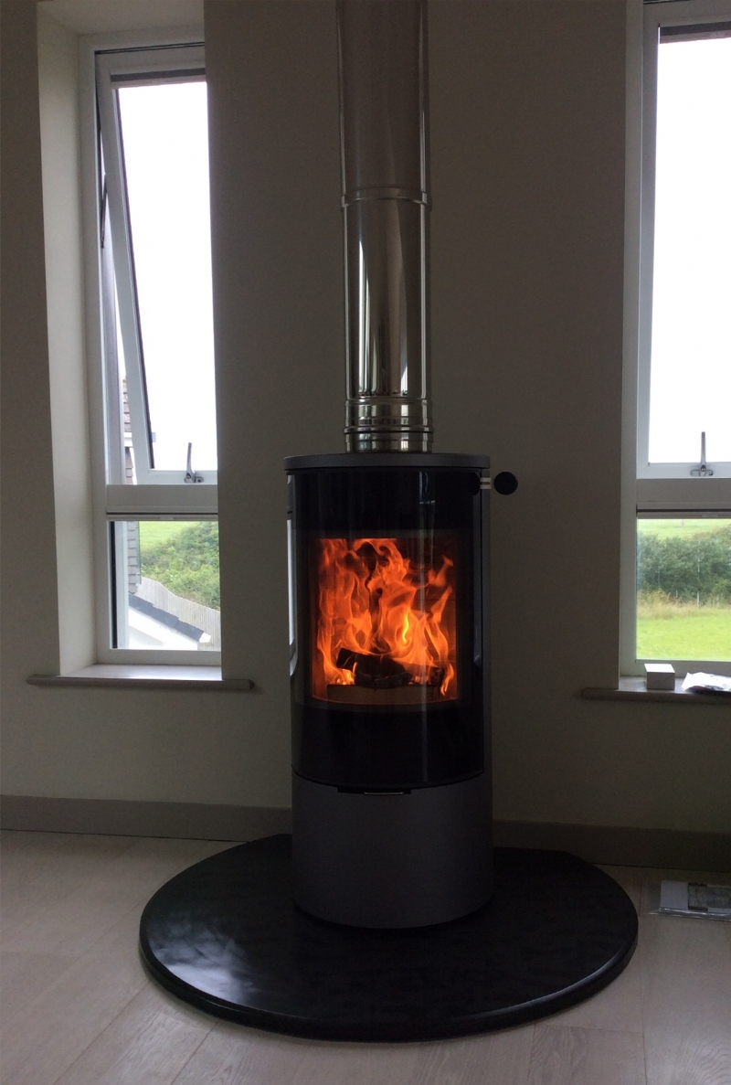 Rais freestanding stove installation