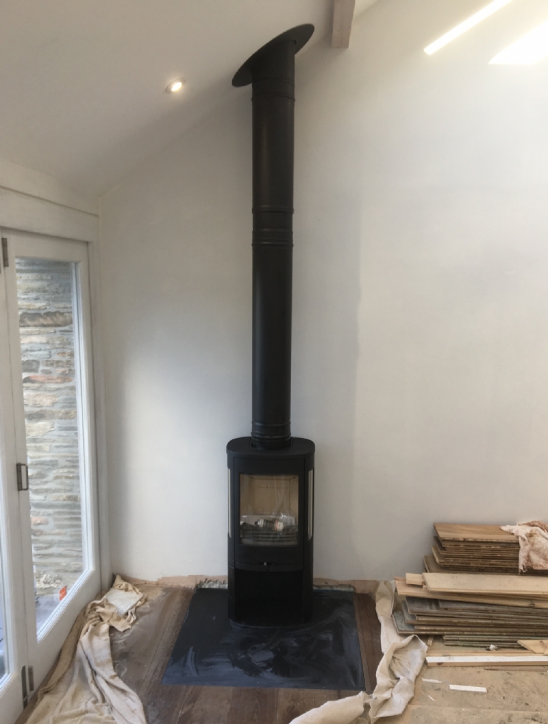 Contura 850 Freestanding With Vaulted Ceiling Wood Burning