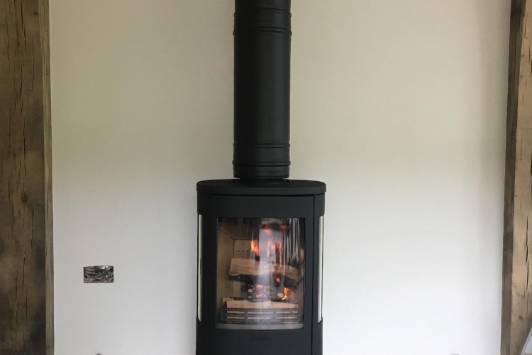 Contura 850 installed in Cornwall