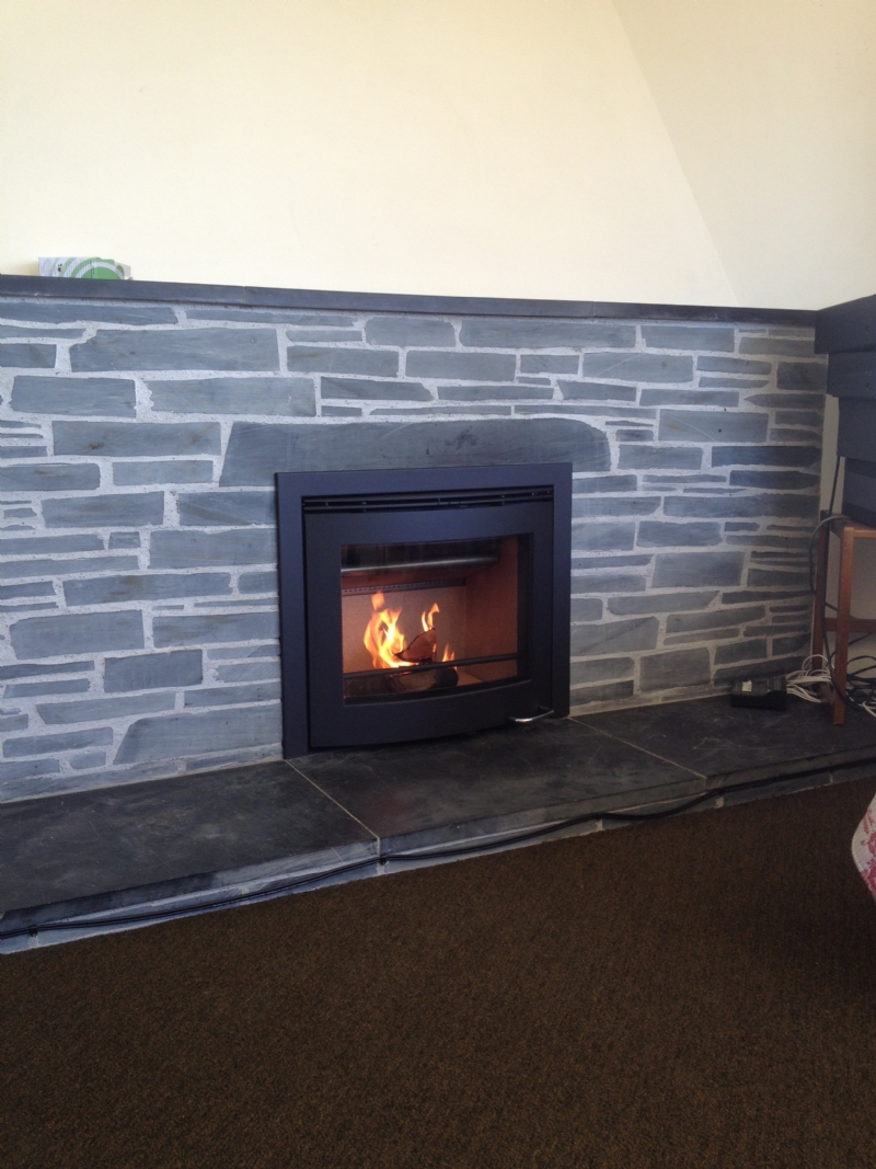 Scan DSA 4-5 in a stone fireplace