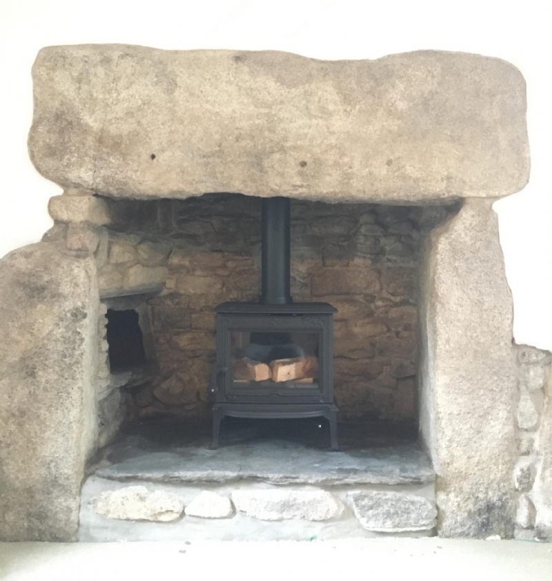 Jotul F100 installed in Cornwall