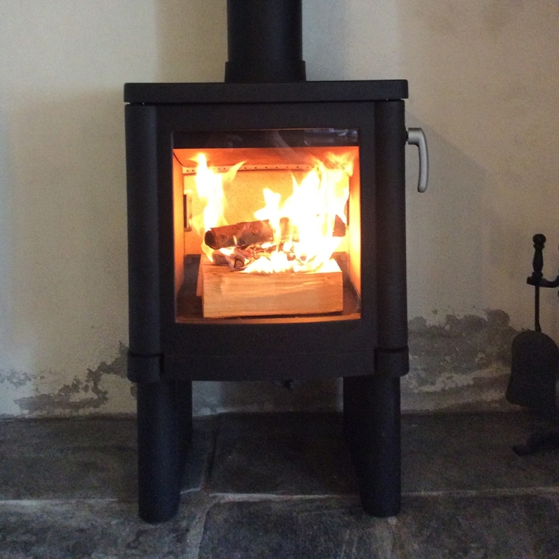 Contura 51 in damp cornish cottage fitted by kernow fires